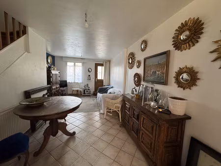 salouel amienoise sans mitoyenneté avec cour