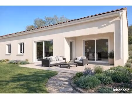 maison 1 pièce 92 m²