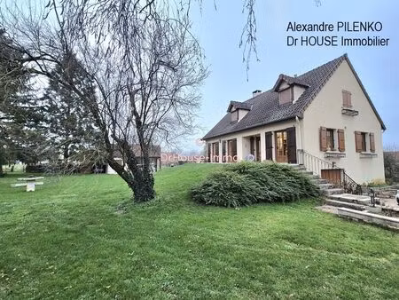 maison t7 - 151m2 - garage et dépendances (93m2) - piscine - terrain clos 3051m2 -