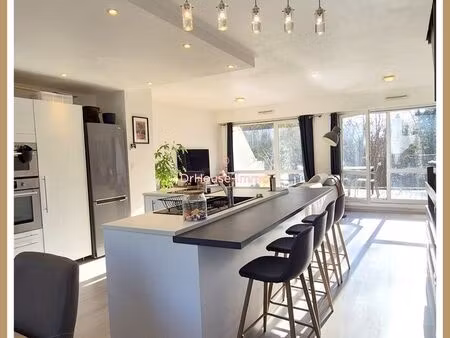 charmante maison de 3 chambres avec jardin clôturé à saint-julien-les-villas