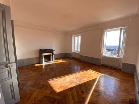 location appartement 4 pièces 112 m² à clermont-ferrand (63000)