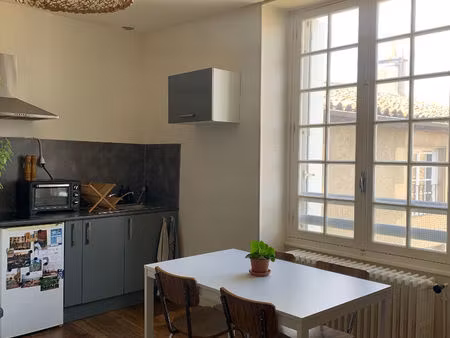 location appartement 2 pièces 41 m² à poitiers (86000)