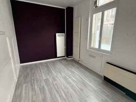 location bureau 68 m² à angers (49100)