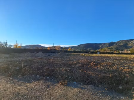 vente terrain 332 m² à volx (04130)  85 000 €