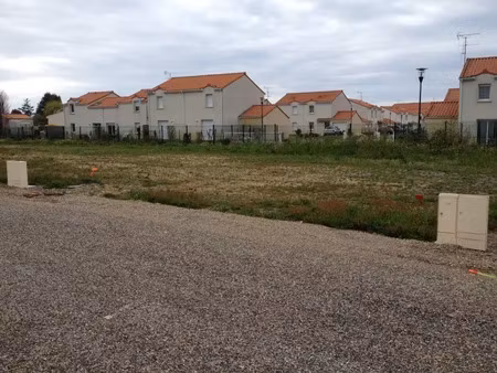 vente terrain 700 m² à provins (77160)  89 000 €