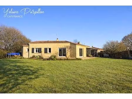 vente maison à montaigu (85600) : à vendre / 136m² montaigu