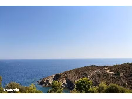 t2 refait à neuf avec splendide vue mer