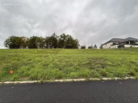 terrain 1274 m² donzenac