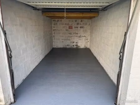garage/box la rochelle
