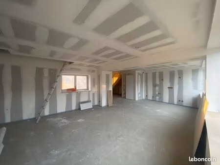 location maison rénovée 130 m² – 3 chambres – espace extérieur