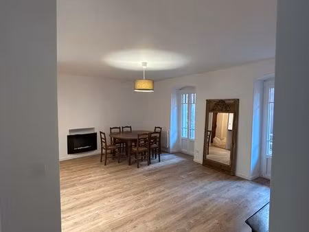 t3 meublé env. 60 m² avec balcon – centre annecy – 200 m du lac