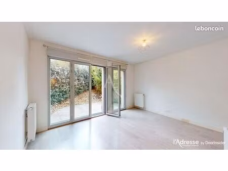 studio 1 pièce 31 m²