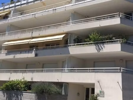 saint martin d'hères - 2 pièces - ascenseur - garage - terrasse
