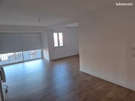 bel appartement refait neuf t5 de 96 m²  3/4 chambres