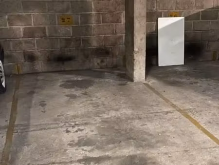 loue parking 20e arrondissement