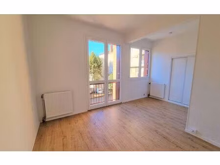 location appartement  m² t-1 à albi  441 €