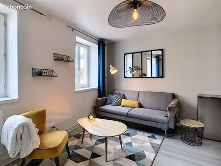 belleville centre t1 meublé