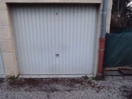 garage box à louer  sécurisé 12.7 m² centre digne