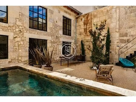 au coeur du village  superbe maison en pierre entièrement rénov