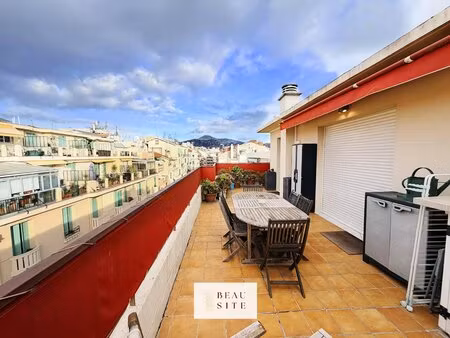 nice - vernier : beau studio en dernier étage avec grande terrasse