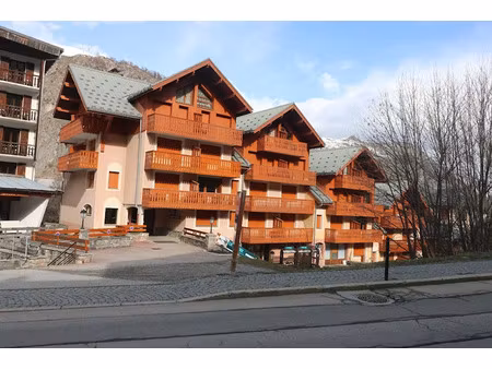 location appartement 4 pièces 53 m² à valloire (73450)  nan €