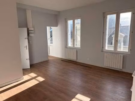 location appartement 2 pièces à angers (49000) : à louer 2 pièces / 44m² angers