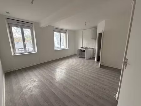 location appartement 1 pièce 25.5 m² à quimper (29000)  430 €