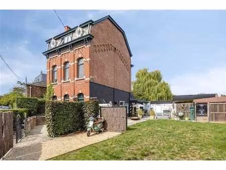 magnifique maison de serriste totalement rénovée  très bien