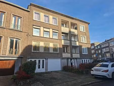 appartement au 1er étage avec cave et garage