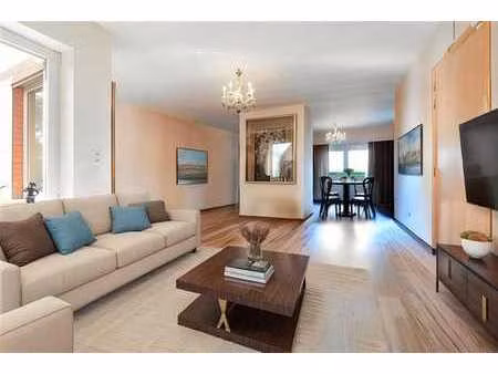 spacieux appartement prêt à l'emploi au cœur de zottegem !