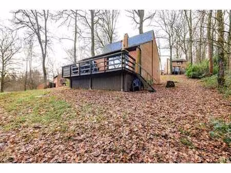 chalet parfaitement entretenu et offrant une belle intimité.