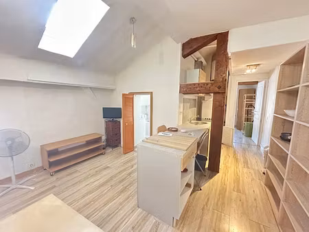 location meublée appartement 2 pièces 33.48 m² à toulon (83000)  659 €