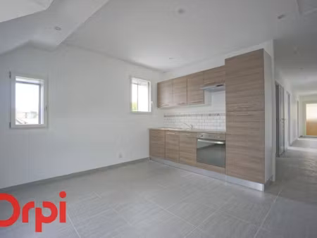 location appartement 3 pièces 50 m² à bernay (27300)  599 €