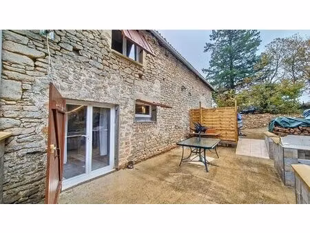 grange aménagée  terrain de près de 3 hectares