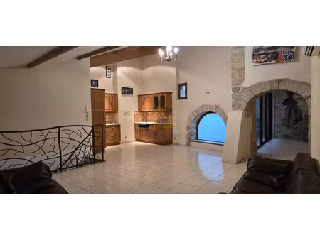 gignac - a louer grand appartement t3 duplex