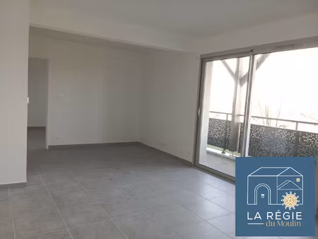 beau 3 pieces - residence neuve au centre des abrets - cuisine a