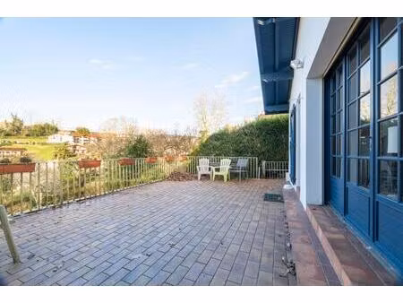 maison avec jardin et garage