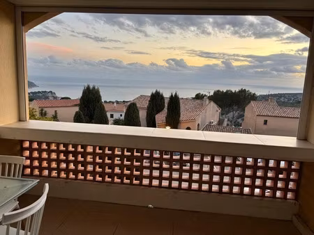 location appartement 1 pièce 35 m² à cassis (13260)  1 050 €