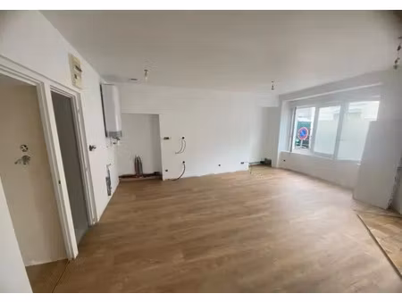 location meublée appartement 2 pièces 35 m² à nantes (44000)  730 €