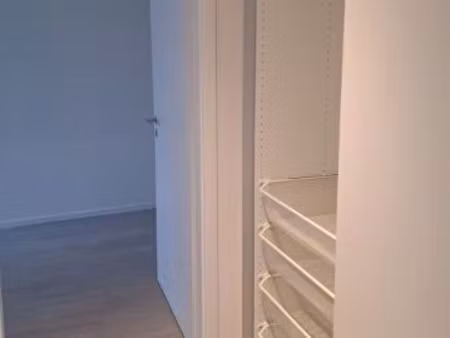 nous louons notre superbe appartement 2p refait à neuf très calmeeee