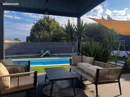 loue villa plan de carros