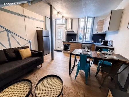 maison de ville meublée balcon wifi parking gratuit