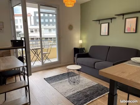 loue joli t1 meublé 21m2 centre-ville-salins/facultés + balcon