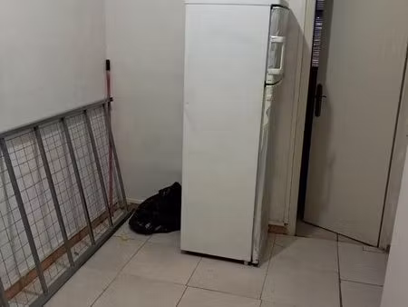 location t2 18m2 marseille 13002