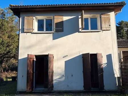 maison à louer avec 3 chambres sur la commune de génissac