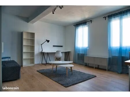 t2 meublé 23 m2 centre castelnaudary