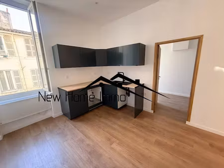 location appartement 3 pièces 44 m² à marseille 6ème (13006)  1 000 €