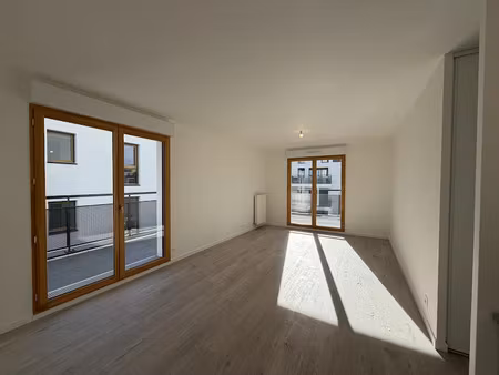 location appartement 3 pièces 64.11 m² à noisy-le-grand (93160)  1 300 €