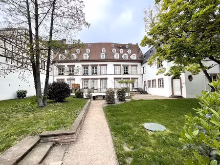 location appartement 4 pièces 87 m² à strasbourg (67000)  1 500 €