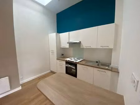 location appartement 3 pièces meublé à dinan (22100) : à louer 3 pièces meublé / 79m² dina